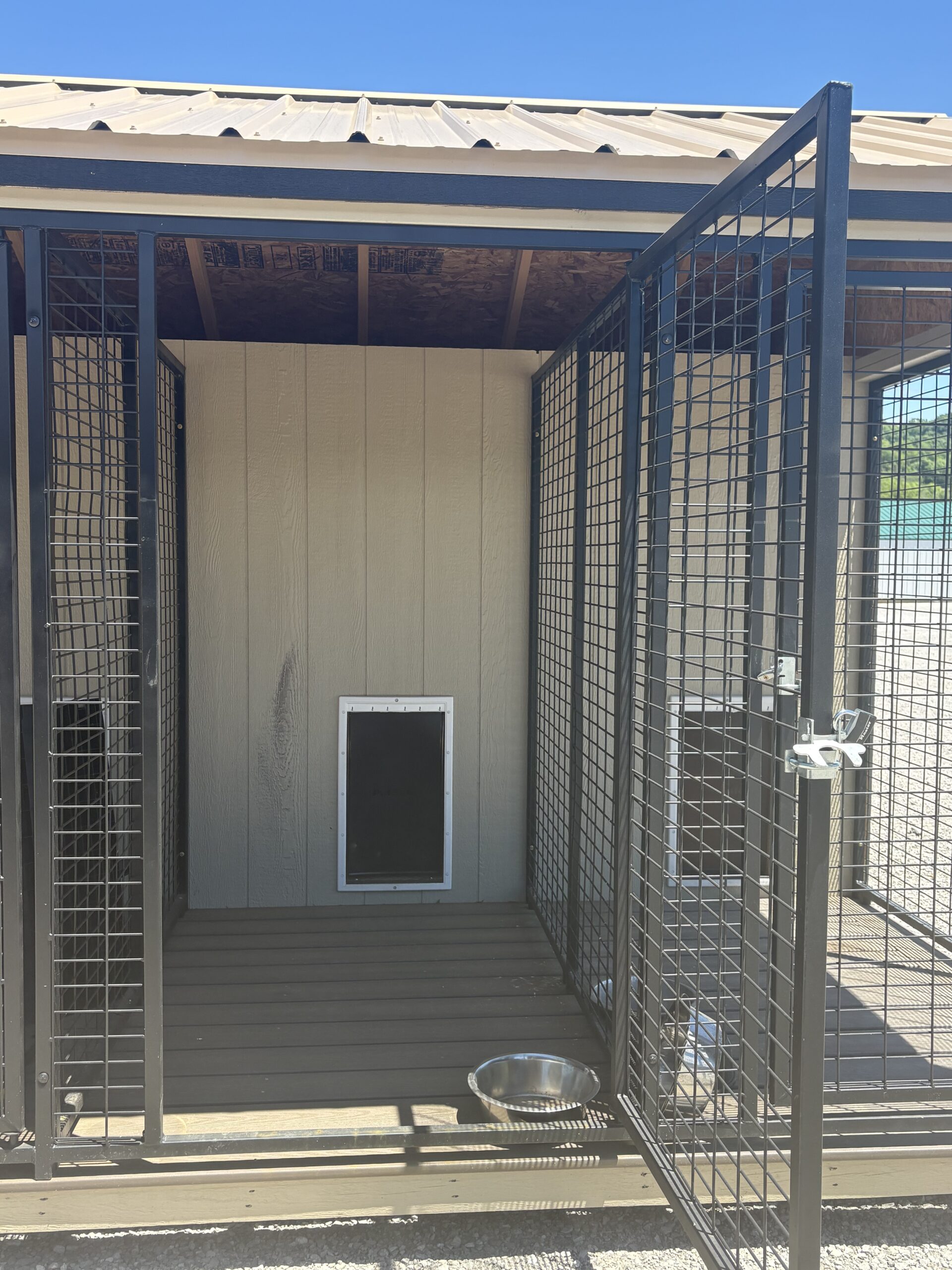 10x12 Dog Kennel - Image 2